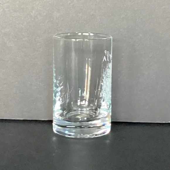 Althorp Charles Spencer 9th Earl Coat Of Arms Souvenir Shot Glass - Picture 9 of 13